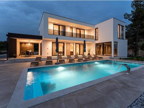 Holiday home - 8 persons -  - Turisticka - Porec-Tar-Vabriga - 52465 - Tar-Vabriga