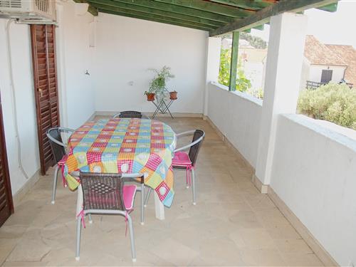 Holiday Home/Apartment - 6 persons -  - Supetar - 21400 - Supetar