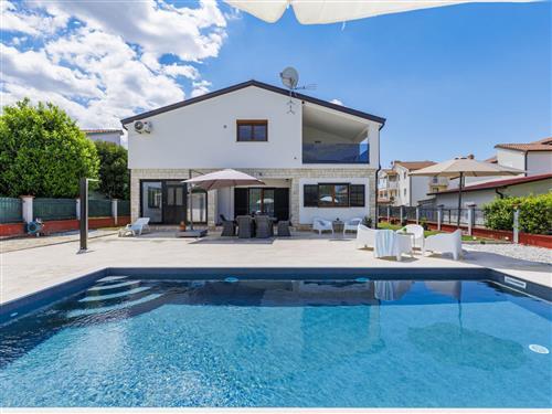 Holiday home - 10 persons -  - Porec - 52440