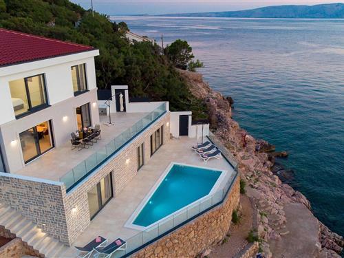 Sommerhus - 10 personer -  - Ulica Obalna - Senj/ Starigrad - 53270 - Starigrad