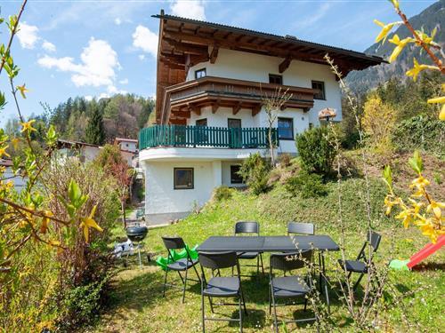 Holiday Home/Apartment - 4 persons -  - 6290 - Mayrhofen