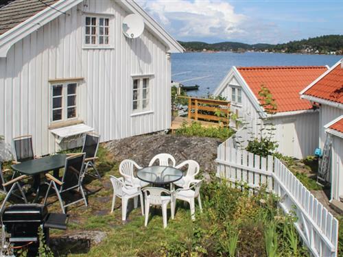 Sommerhus - 6 personer -  - Tverrdalsøyveien - Staubø/Tvedestrand - 4920 - Staubø