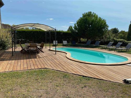 Sommerhus - 8 personer -  - 16210 - Chalais