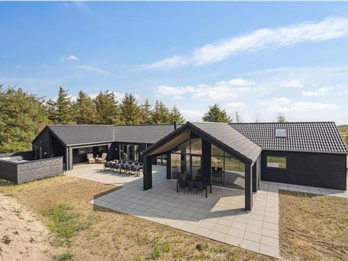 Sommerhus - 24 personer -  - Sønder Klitvej - Bjerregård - 6960 - Hvide Sande
