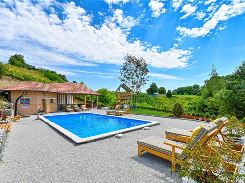 Holiday home - 7 persons -  - Gornja Voca - Donja Voca-Varazdin - 42245 - Varazdin