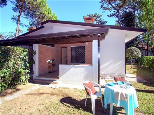 Sommerhus - 6 personer -  - Lignano Pineta - 33054