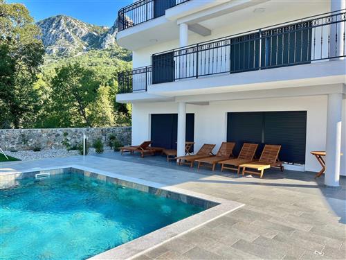 Holiday home - 18 persons -  - Novi Vinodolski/Bribir - 51253