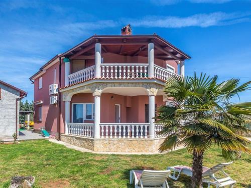 Holiday Home/Apartment - 6 persons -  - Lokoduz - 0 - Pula