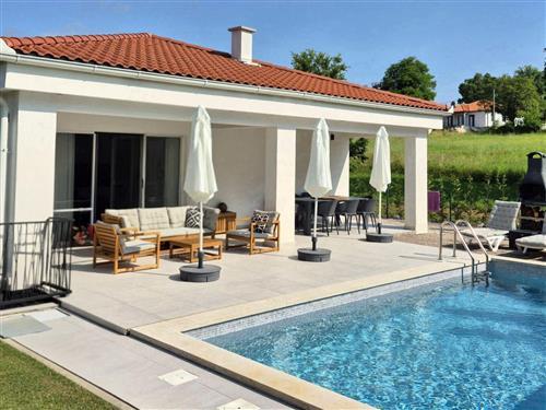 Sommerhus - 8 personer -  - Nedescina - 52231