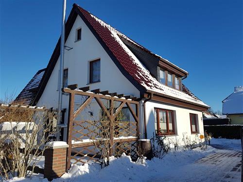 Holiday Home/Apartment - 2 persons -  - Hafenstraße 33 b - 18375 - Prerow