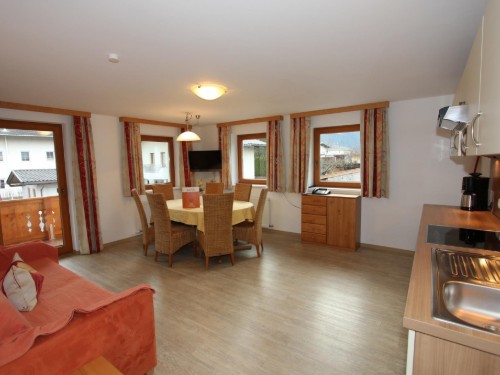 Ferielejlighed - 13 personer -  - 6271 - Uderns