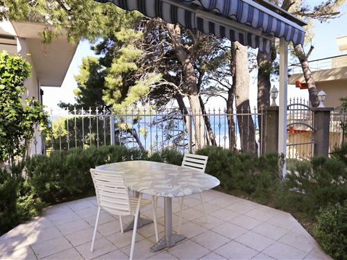 Holiday Home/Apartment - 3 persons -  - Podgora - 21327 - Podgora