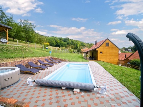 Holiday home - 6 persons -  - Dragovanscak - Jastrebarsko-Dragovanscak - 10450 - Dragovanscak