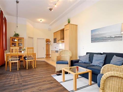 Holiday Home/Apartment - 4 persons -  - Unter den Kolonnaden - 18225 - Ostseebad Kühlungsborn