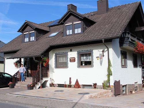 Ferienhaus - 3 Personen -  - Nibelungenstraße - 63868 - Großwallstadt