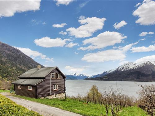 Feriehus / leilighet - 7 personer -  - Tjoflotvegen - Ullensvang/Hardanger - 5734 - Vallavik