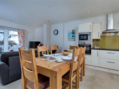 Cottage - 6 persons -  - YO14 9JL - Filey