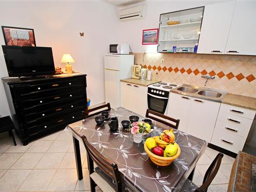 Holiday apartment - 4 persons -  - 20271 - Blato