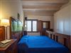Image 9 - Inside