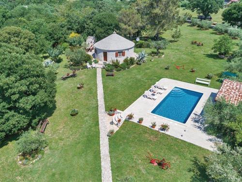 Holiday home - 2 persons -  - Manjadvorci - Barban-Manjadvorci - 52207 - Manjadvorci