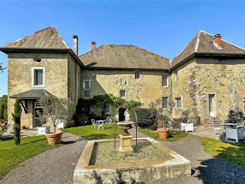 Holiday home - 2 persons -  - Chateau De Morgenex - 74150 - Vallières