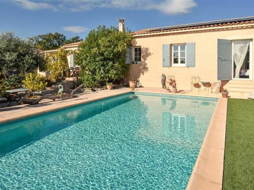 Holiday home - 8 persons -  - Chemin de la Combe - 84240 - Cabrières-D'aigues