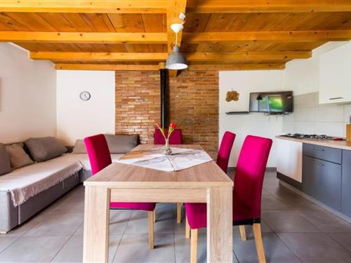 Holiday home - 7 persons -  - 21240 - Trilj