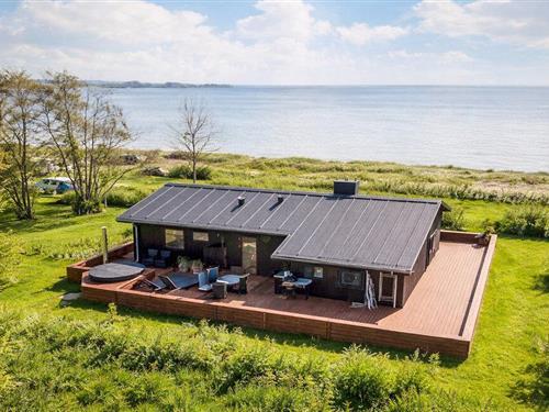 Sommerhus - 6 personer -  - Gl. Strandvej - Grønninghoved - 6093 - Sjølund