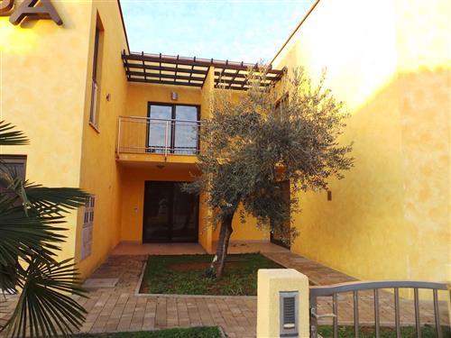 Holiday Home/Apartment - 6 persons -  - 52470 - Umag