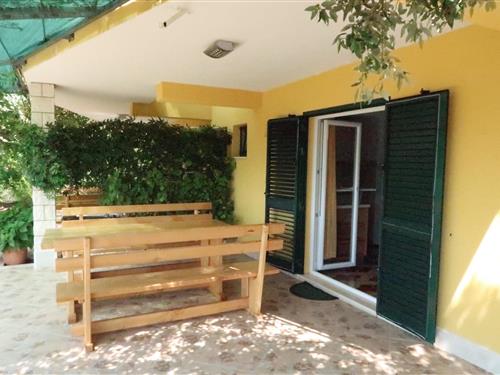 Holiday apartment - 2 persons -  - Lovište - 20269 - Lovište