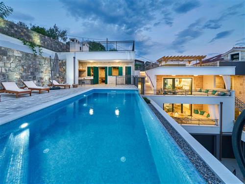 Holiday home - 12 persons -  - Omiš - 21314