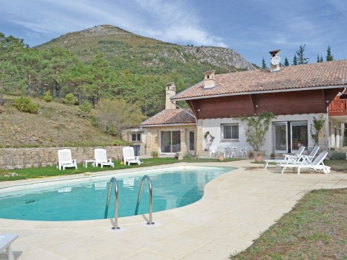 Holiday home - 11 persons -  - Lieu Dit Le Petelin,Le Chalet - 83840 - La Bastide