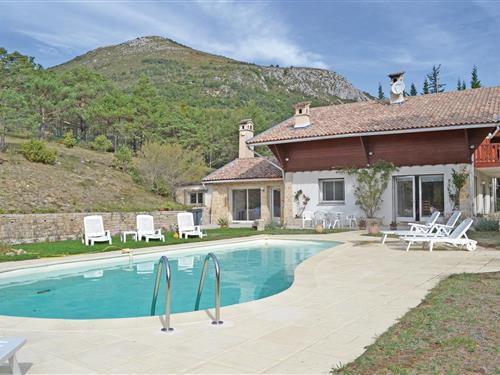 Feriehus / leilighet - 11 personer -  - Lieu Dit Le Petelin,Le Chalet - 83840 - La Bastide