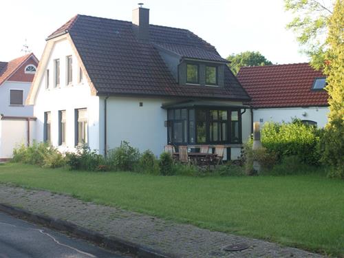 Holiday Home/Apartment - 5 persons -  - Schulstraße - 26969 - Stollhamm