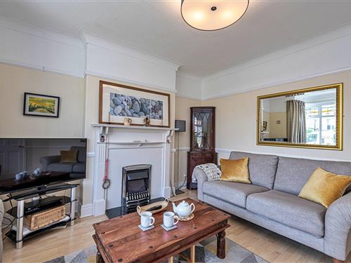 Holiday home - 6 persons -  - LL28 4NB - Rhos On Sea