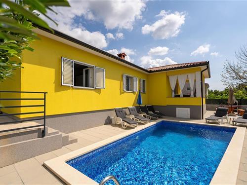 Feriehus - 6 personer -  - Becici - 52220 - Labin