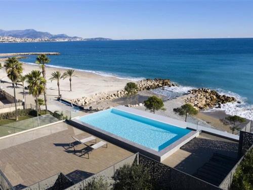 Ferienhaus - 4 Personen -  - 06270 - Villeneuve-Loubet