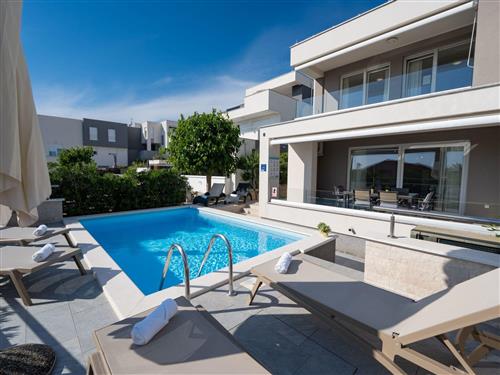 Holiday home - 18 persons -  - Pag/Novalja - 53291