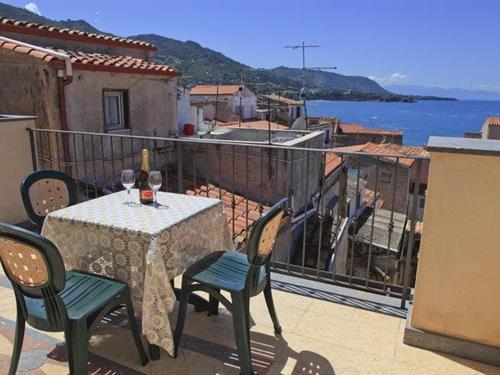 Holiday Home/Apartment - 2 persons -  - Via XXV Novembre - 90015 - Cefalù