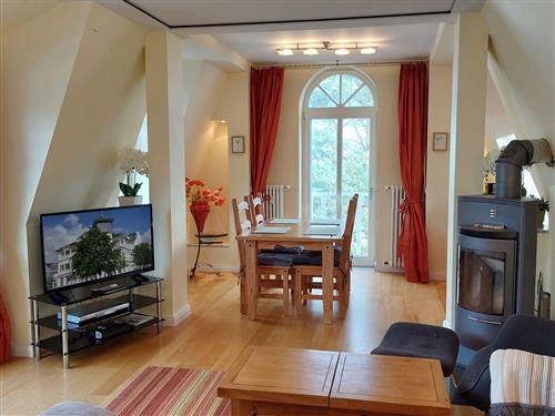 Holiday Home/Apartment - 4 persons -  - Strandpromenade - 18609 - Binz