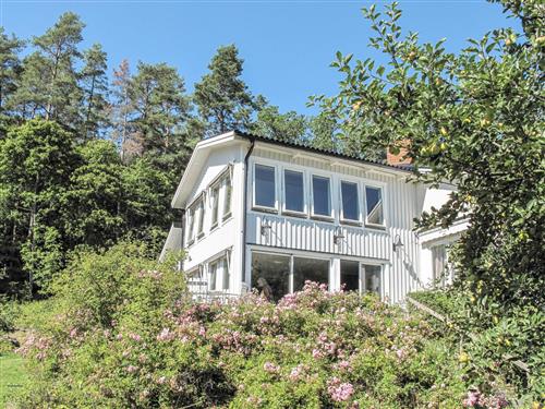 Holiday home - 3 persons -  - Vikbolandet - 61030