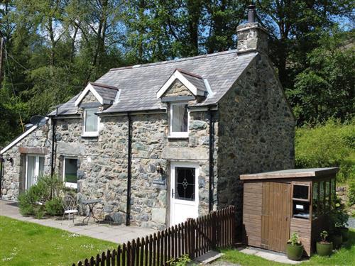 Holiday home - 4 persons -  - Dolgellau - LL40 2PE