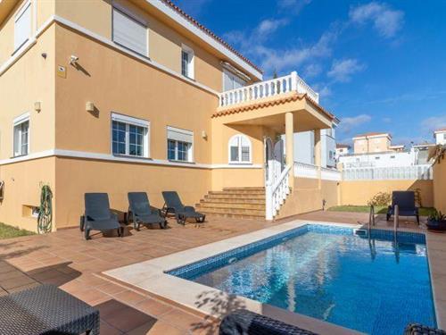 Holiday Home/Apartment - 8 persons -  - 35100 - San Bartolomé De Tirajana