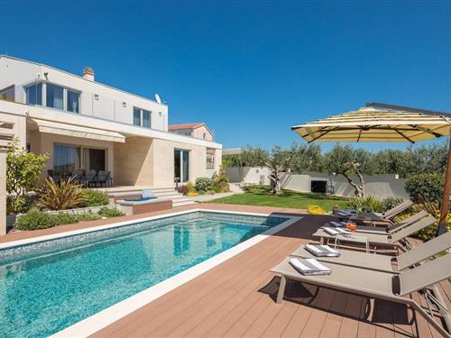 Holiday home - 8 persons -  - Kamenar - 22202 - Primosten