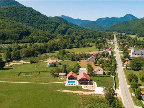 Holiday home - 10 persons -  - Brusane - Gospic-Brusane - 53206 - Brusane