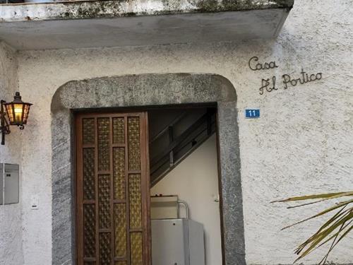 Holiday apartment - 5 persons -  - vecchia strada - 6676 - Bignasco