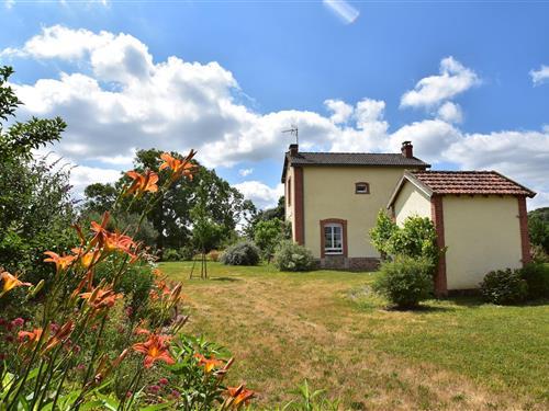 Holiday home - 6 persons -  - 58330 - Crux-La-Ville