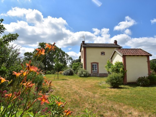 Sommerhus - 6 personer -  - 58330 - Crux-La-Ville