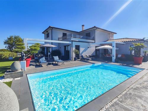 Sommerhus - 8 personer -  - 20 Rue des - 11700 - La Redorte