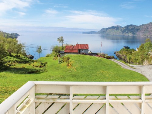 Holiday home - 8 persons -  - Bogavegen - Holmefjord/Fusa - 5642 - Holmefjord